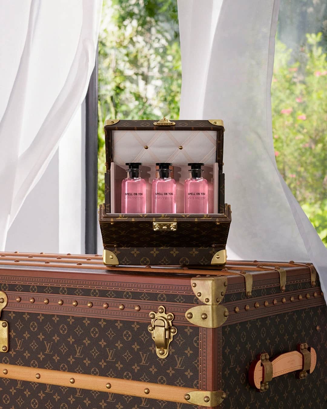 Photo : Léa Seydoux enchante en tant que visage du dernier parfum de Louis  Vuitton, Spell On You. - Purepeople