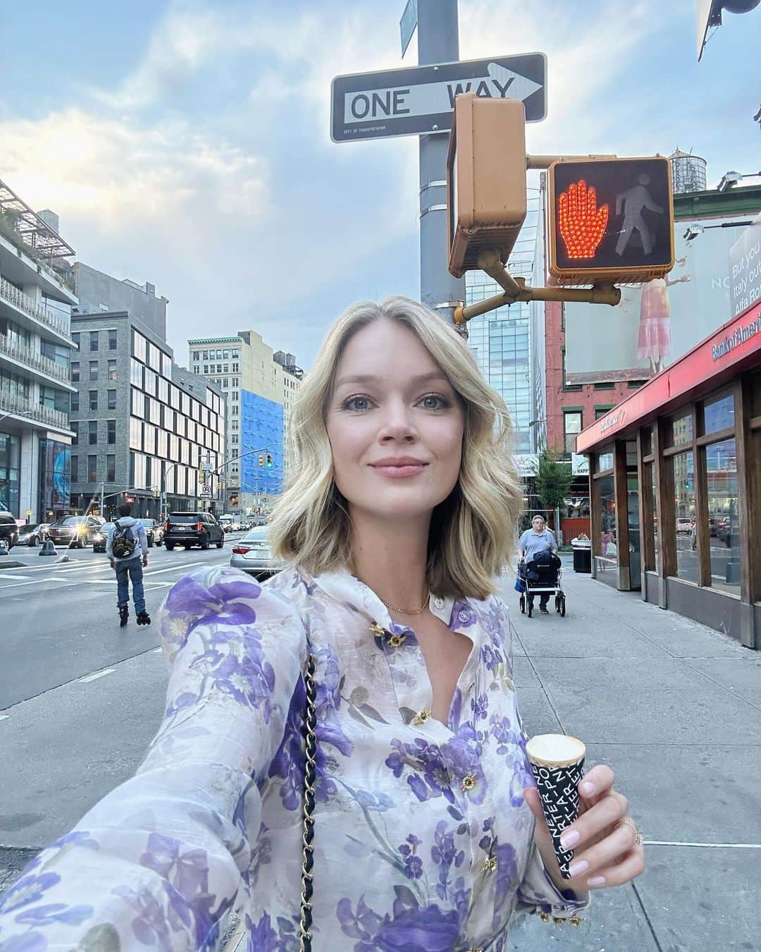 リンジー・エリンソンさんのインスタグラム写真 - (リンジー・エリンソンInstagram)「Night out in NoHo with @netaporter 💜 #nyfw」9月12日 7時26分 - lindsellingson