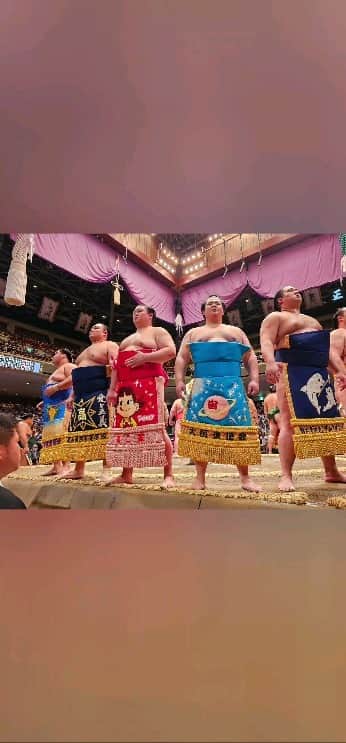 高須克弥のインスタグラム：「かっちゃん化粧まわし土俵入り」