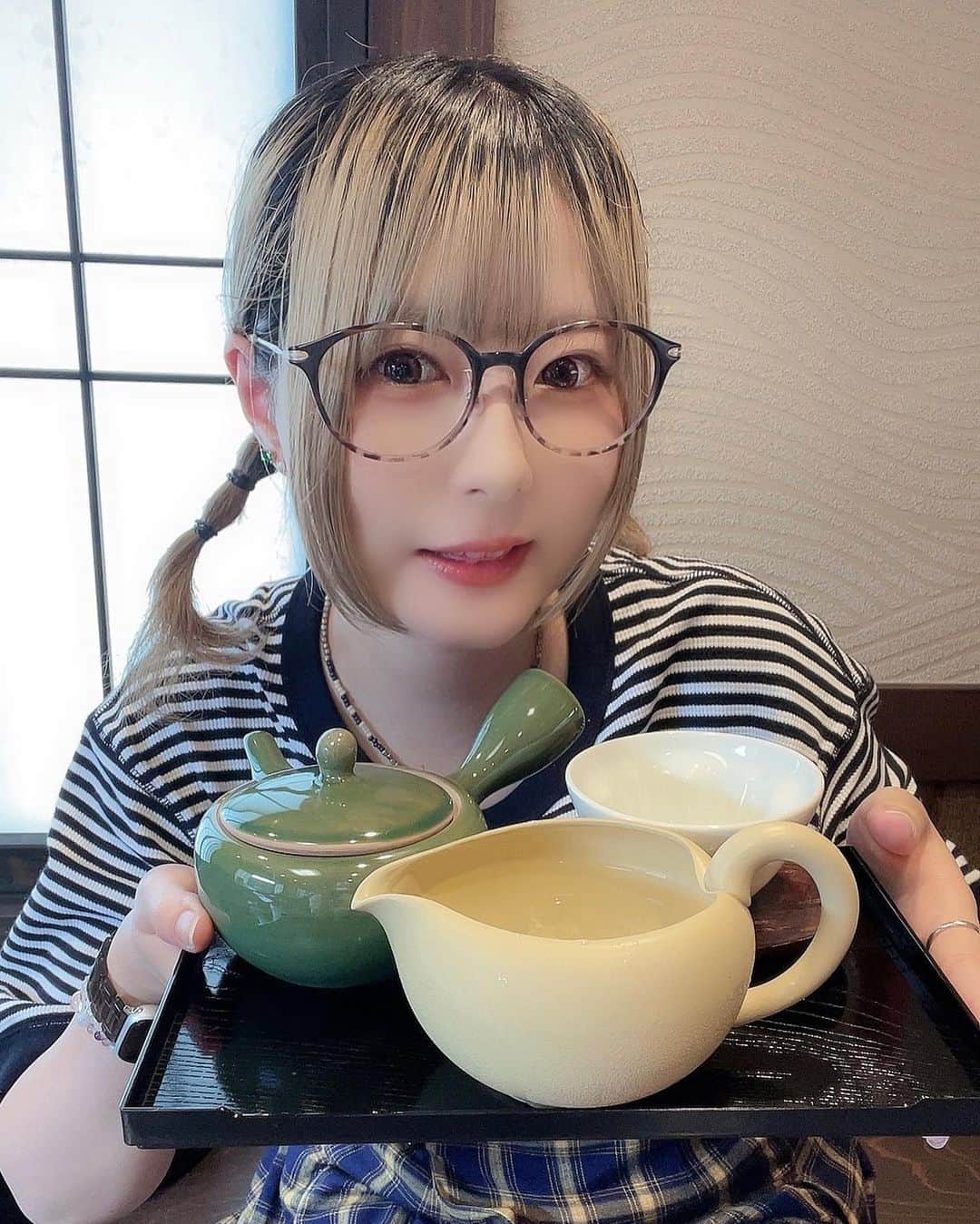 遠矢るいのインスタグラム：「伊豆名産の #ぐり茶 美味しかった♡♡ (こう見えてお茶大好きマン🍵)」