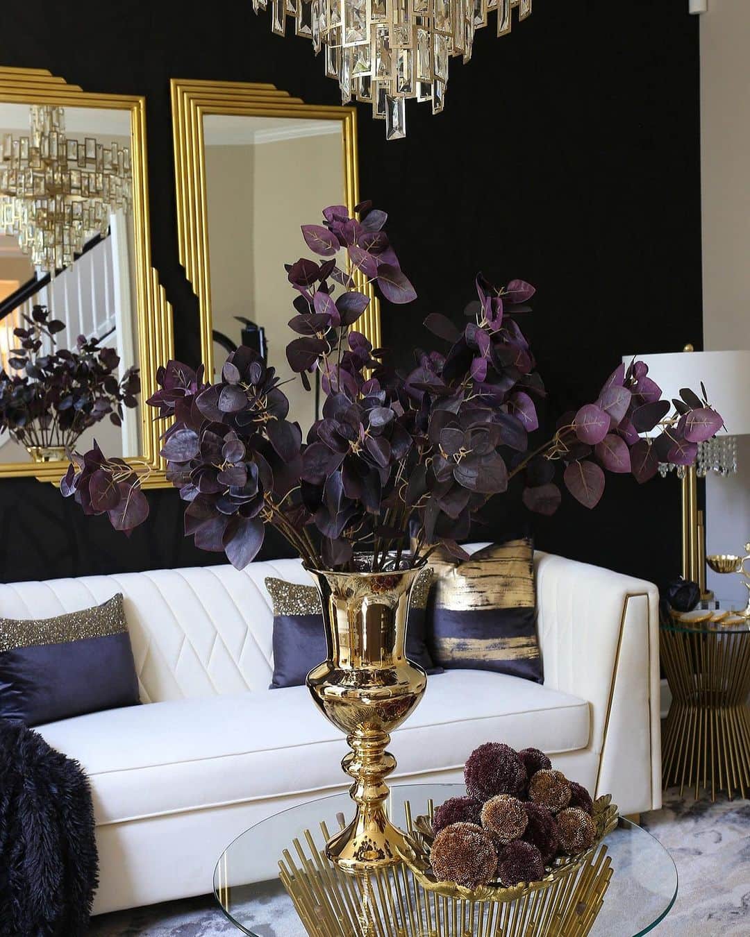 のインスタグラム：「Which Fall color scheme is your style? Natural, warm-toned colors, moody charcoal vibes, maybe taupe and mauve? Let us know your aesthetic below✨🍂 Shop our home decor collections today at inspiremehomedecor.com link in bio!」