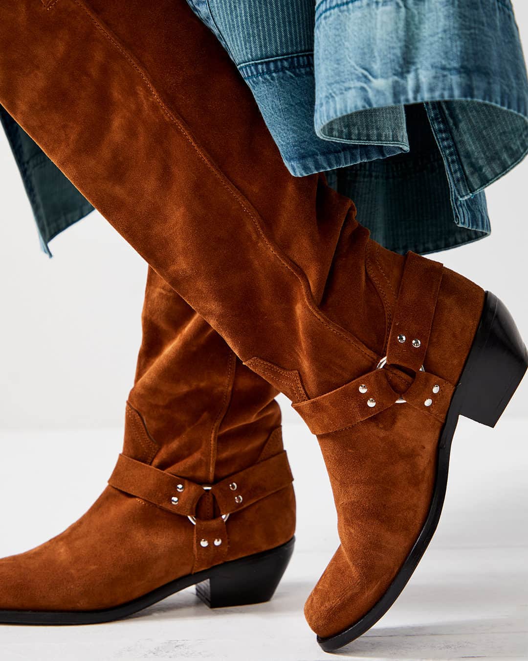 freepeopleのインスタグラム：「Classic style, unique details. Link in bio to shop the Lockhart Harness Boots.」