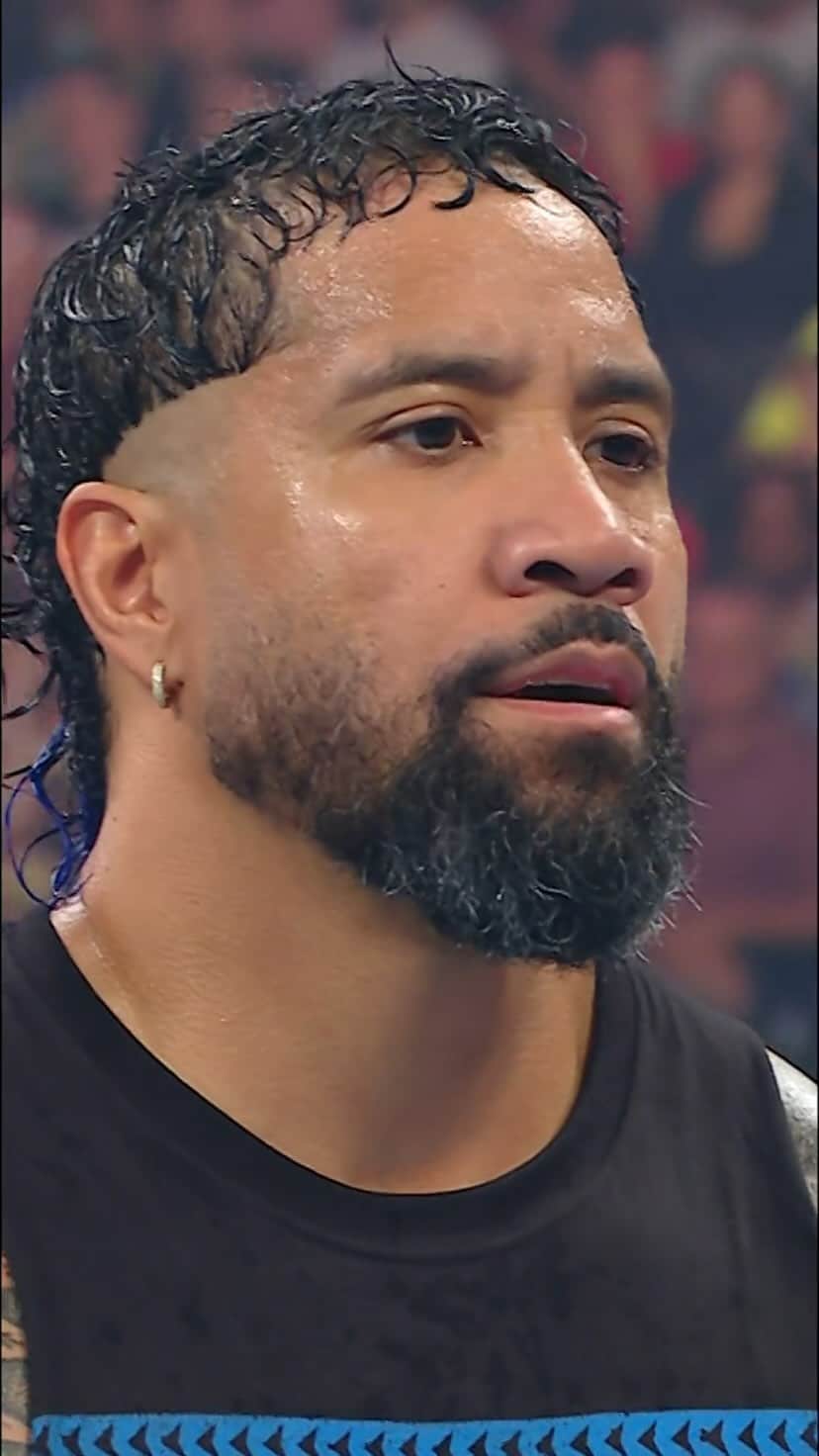 WWEのインスタグラム：「Kevin Owens let’s @uceyjucey know what’s up… #WWERaw」