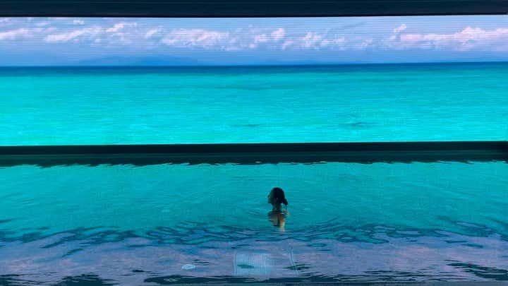 のインスタグラム：「Water 💙」