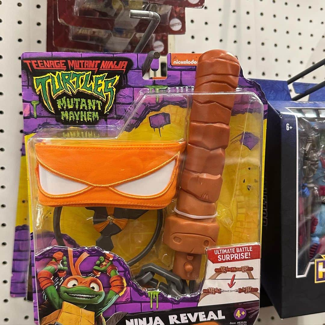 テイト・エリントンのインスタグラム：「Apologies for being crude, but really feel like this packaging could have used a second pass.」
