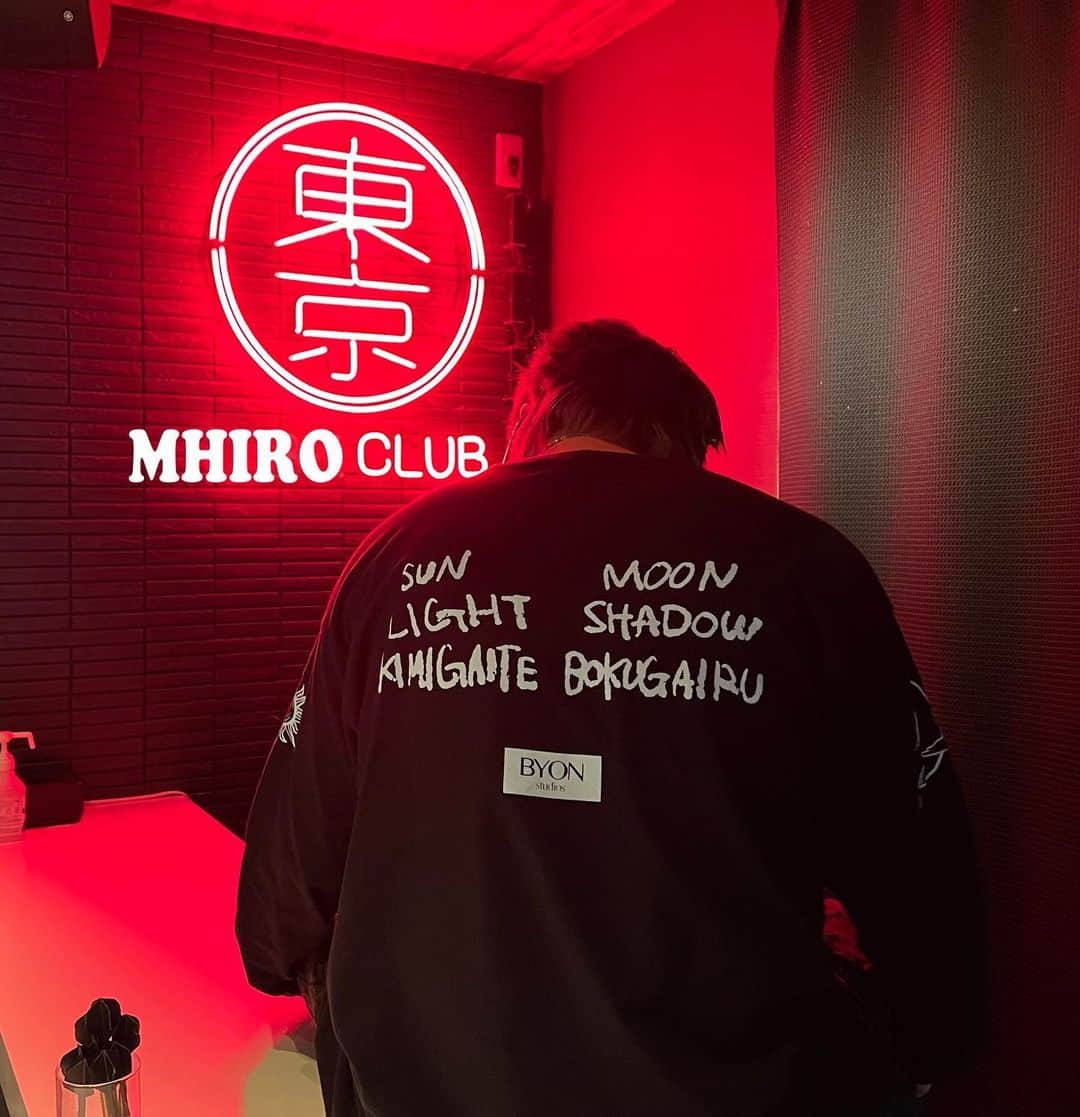 MIHIRO 〜マイロ〜のインスタグラム：「🌞　　🌝  【AW23-24 mini EXHIBITION】  9/18(月・祝) 12:00-20:00  LOCATION : GLUTTONY 代官山  〒150-0034  東京都渋谷区代官山町7-5  ル・キューブ代官山 1F  03-6277-5427  お気軽にお立ち寄り下さいませ  #倍音 #byon by #byonstudios」