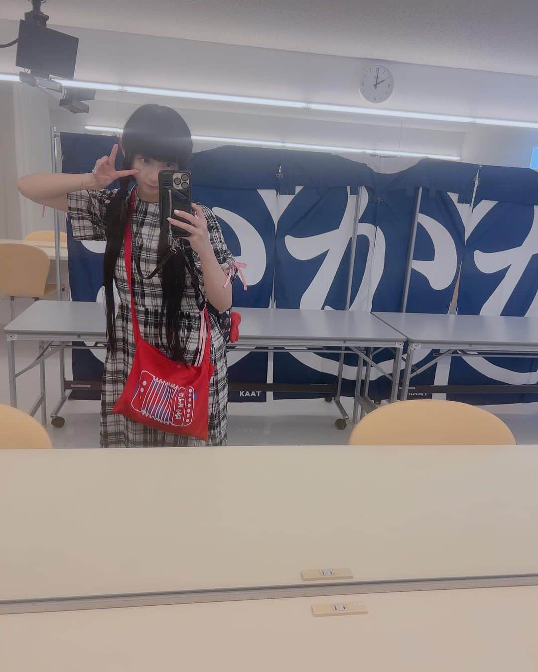 雅雀り子さんのインスタグラム写真 - (雅雀り子Instagram)「鏡越しシリーズ」9月12日 10時58分 - riko0o_0o