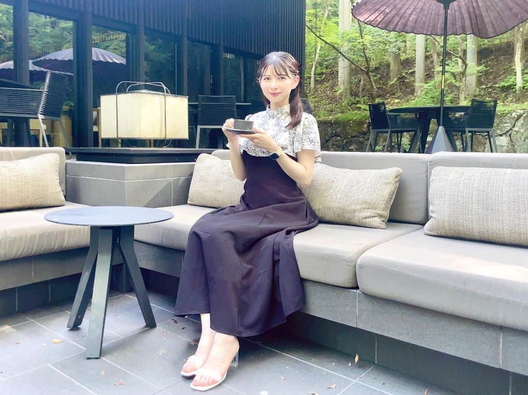 綾瀬麗奈さんのインスタグラム写真 - (綾瀬麗奈Instagram)「. 京都の思い出…♡  すっごく楽しみにしていた アマン京都さん。  緑がとっても綺麗。 落ち着いた空間で過ごす時間は 夏の暑さも忘れるほど心地よかったです☺️🌻 蝉の鳴き声すらも芸術でした。  お目当ては マスクメロンのかき氷🍧 これがほんっとに美味しくて…幸せでした🥹🤍 また改めて投稿します！  京都って本当に素敵なところ。 秋の京都も楽しみだなぁ🍁☺️ はやく秋にならないかなぁ〜  .  #京都　#アマン京都　#amankyoto #アマン　#aman #ザリビングパビリオン　#TheLivingPavilion #マスクメロンのかき氷　#メロンのかき氷　#かき氷　#京都グルメ　#京都かき氷　#京都かき氷巡り　#マスクメロン　#京都おでかけ　#ホテルグルメ　#ホテルアフタヌーンティー」9月12日 22時22分 - ayasereina