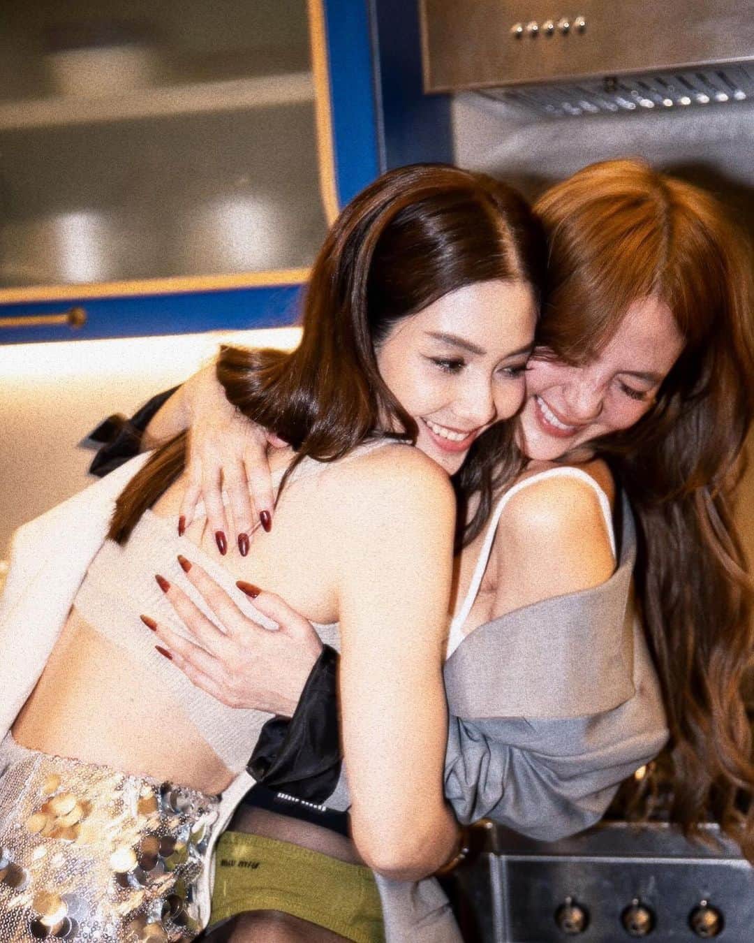ウンセン・ウィリティパー・パックディープラソンのインスタグラム：「We love you JT @janienineeleven 🔥🎂」