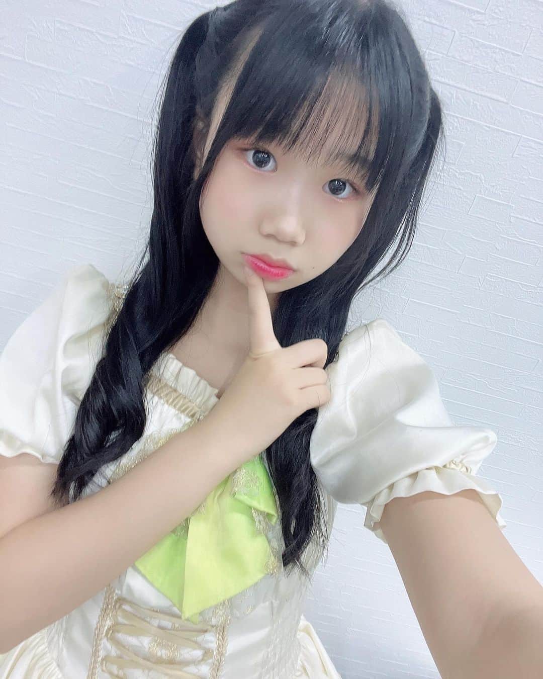のインスタグラム：「おやすみ☺️ .  .  .  .  .  .  .  .  #アイドル#おーえすけー#松永あいか#中学生#可愛い#大須#09#14歳#いいねしてほしい#中2#拡散希望#jc#推して#黄緑色担当#大須商店街」
