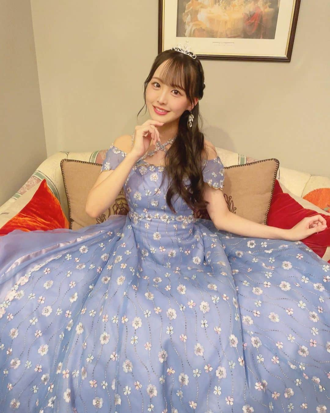 福田朱里のインスタグラム：「水色のドレス👸💎  #ロックハート城 #ドレス #プリンセス #ドレス選び #花柄 #水色ドレス #ティアラ #ヘアアレンジ #アイドル #ヘアメイク #お姫様 #骨格ウェーブ #ポートレート #ドレスアップ #群馬観光 #群馬県 #城 #stu48 #hairfashion #dress #princess #idol #japanesegirl #photograph #dressup #makeup #japaneseculture #japantrip #castle #japantravel」