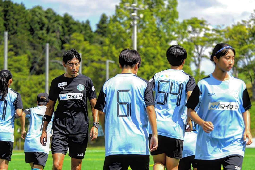 秋本真吾さんのインスタグラム写真 - (秋本真吾Instagram)「女子サッカー界にも走りの革命を起こすチャレンジがはじまります。時間はかかると思います。ただ必ず結果を出します。マイナビ仙台レディースに関わる全ての皆様、宜しくお願い致します。  #マイナビ仙台レディース  #スプリントコーチ #秋本真吾」9月12日 21時08分 - 405arigato405