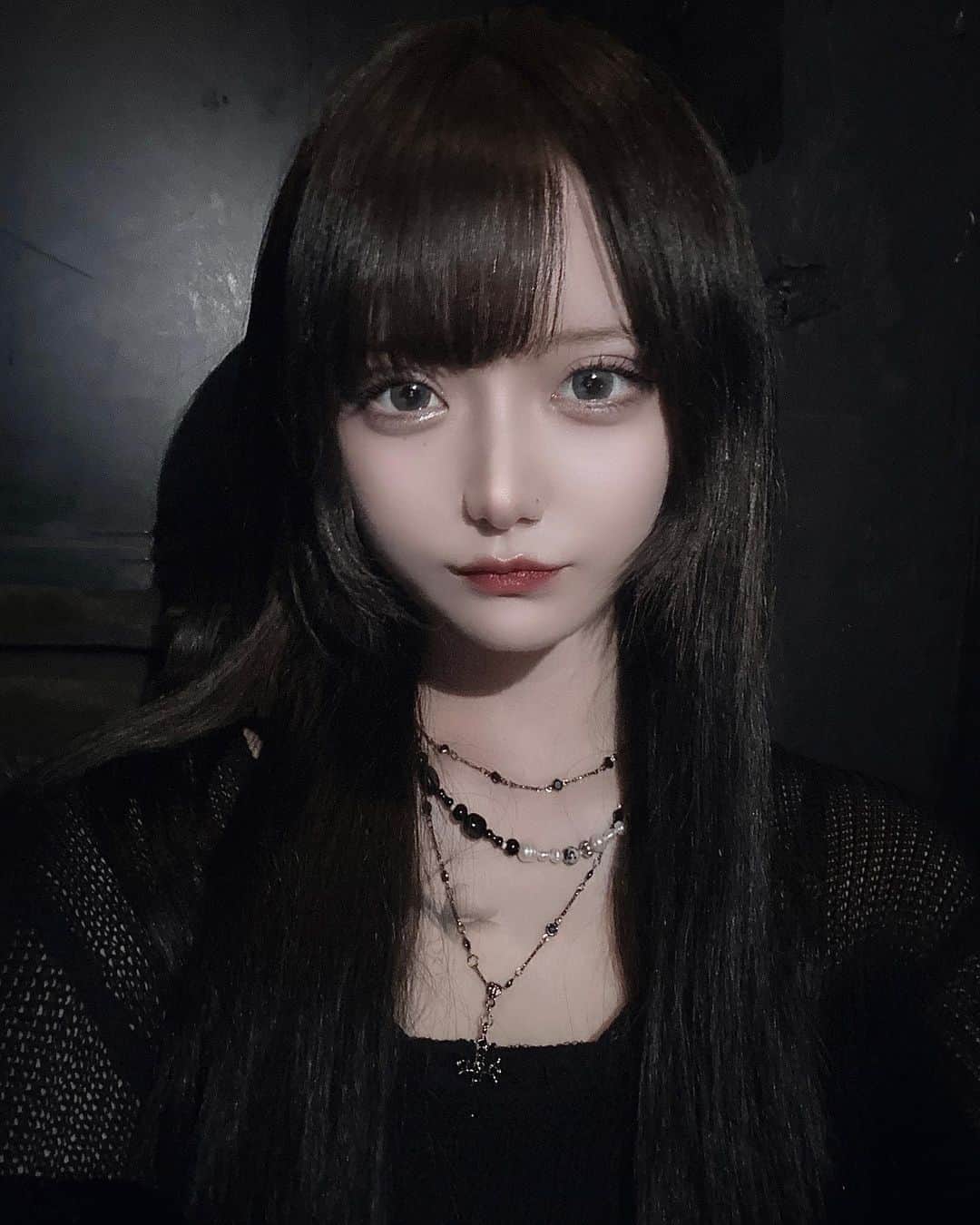 猫宮まつりのインスタグラム：「黒髪になりました」