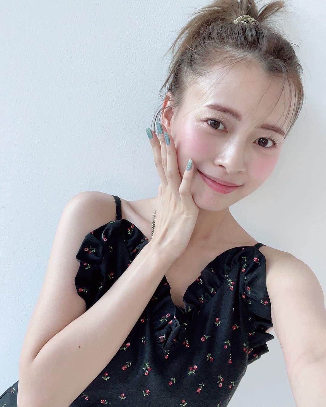 新條由芽のインスタグラム：「. ar10月号✨ 本日発売です！  今回は 「お耽美ボディの作り方」 の企画に登場しています🫶  ar可愛くてだいすきだあ🥺💕  ぜひチェックしてみてください！」