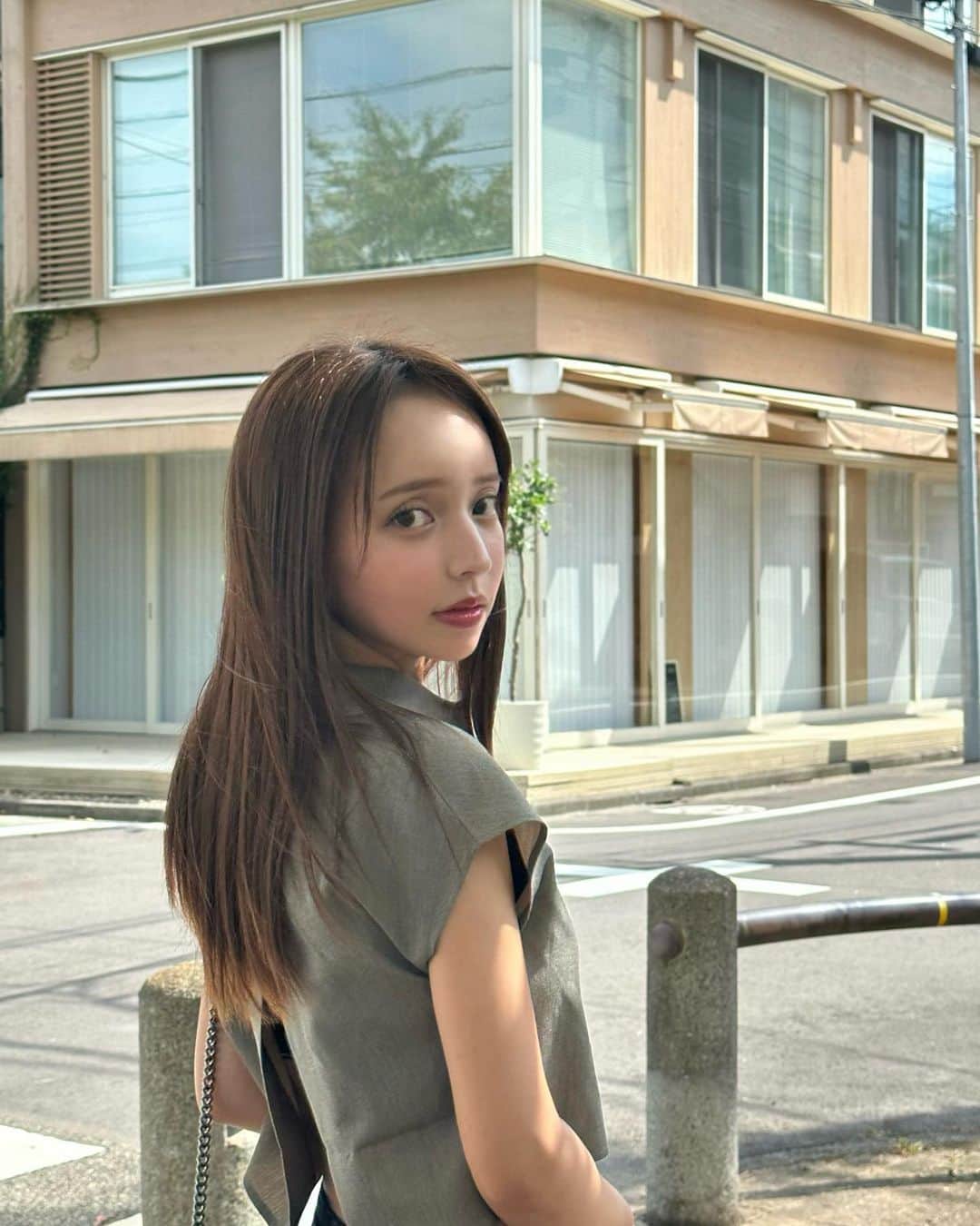 のインスタグラム：「@janvier__officialshop のトップス🤍 セットアップなんだけど、別々に着ても可愛いの☺︎ 背中があいててサラッとヘルシーに🫶🏻🌼」