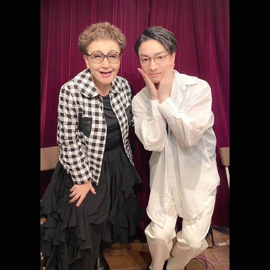 Kayaのインスタグラム：「日本訳詩家協会60周年記念『海をこえて心をつなぐコンサート』のリハーサルでした✨緊張しました💦でも皆さんお優しくて楽しく歌えました☺️ 加藤登紀子さんと久々の再会！ 今回ご一緒嬉しいです💓 ラマンダの深江ゆかさんも交えスリーショット✨ 今月17日皆様是非銀座へお越しくださいませね〜！✨  #Kaya」