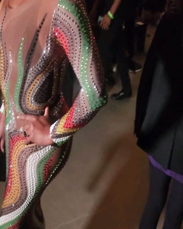 のインスタグラム：「GM Dawlings! #AboutLastNite Day #4 SLAY for da SEXY & AMAZING @laquan_smith #NYCFASHIONWEEK fashion show! CONGRATS MY BROTHA U DID IT! FUNTIMES w da FAB @juneambrose @breshawebb @altonmason & @pjtucker Video by @abjcoleman Rocking @mewmews.fashion dress @renecaovilla shoes @philipppleinofficial bag @candyicejewelry Makeup @laniecekingmua Hair/Pix @_esbi3 #LifeIsGood #GodIsGood #Blessed #Respect #GurlPower #VivicaFoxHair #TeamVivica #TeamFox #MyGrindDontStop #LegitimateCareers #BossMoves #LoveWins #SUPPORTBLACKDESIGNERS #ClassicBadChicks 🔥🖤💙💖🤴🏾👸🏽🤑🥂🔥」