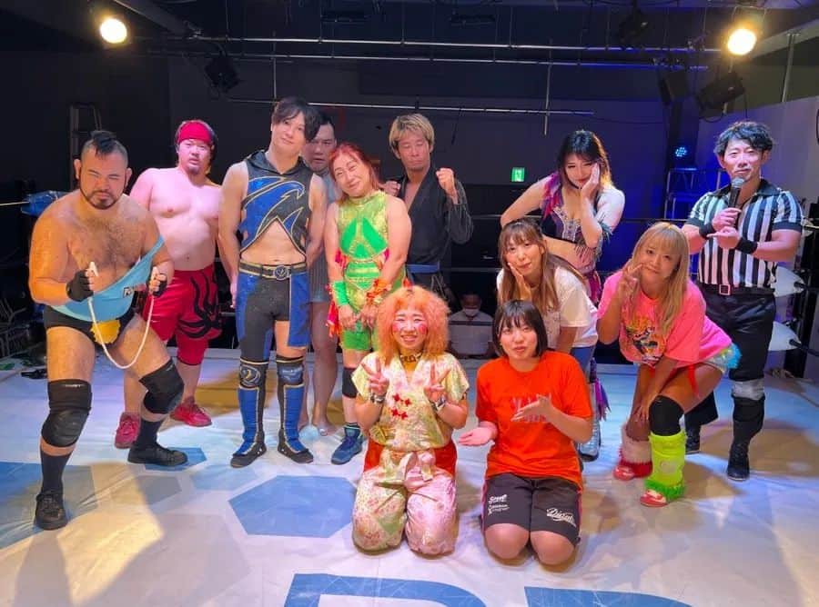植木嵩行のインスタグラム：「#YMZ #胸毛ポリス #胸毛手裏剣 #松澤さん強い」