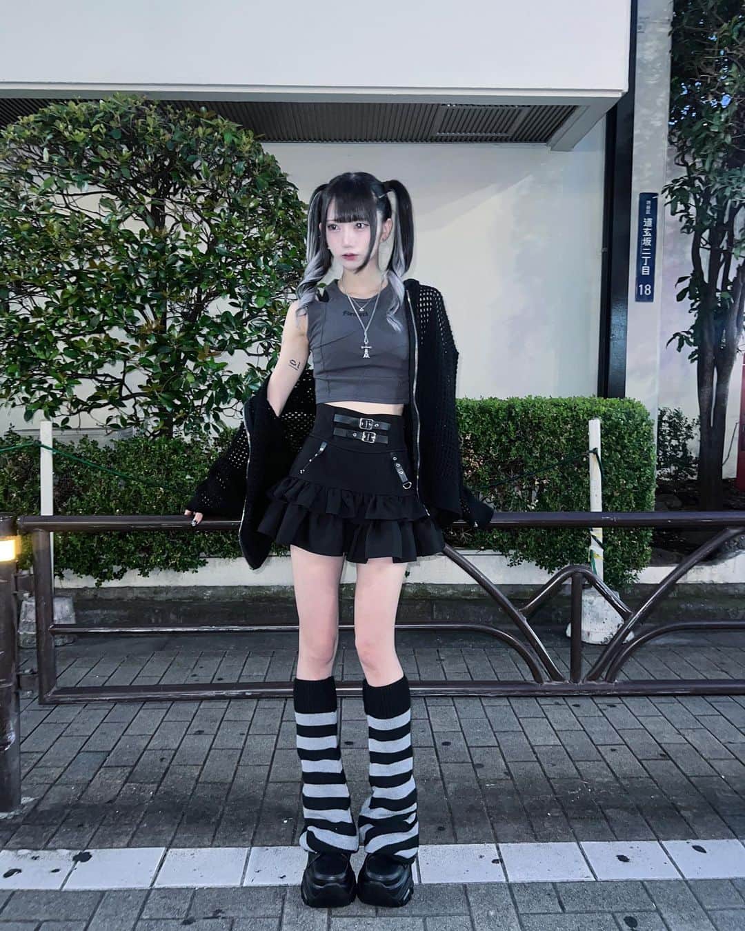 ならくさんのインスタグラム写真 - (ならくInstagram)「ツインテール」9月12日 21時34分 - 0v0_naraku