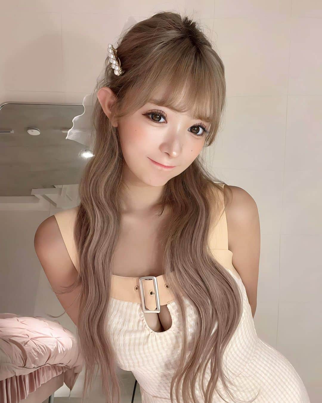 松田聖菜のインスタグラム：「ハーフアップする日は盛れる💇‍♀️」