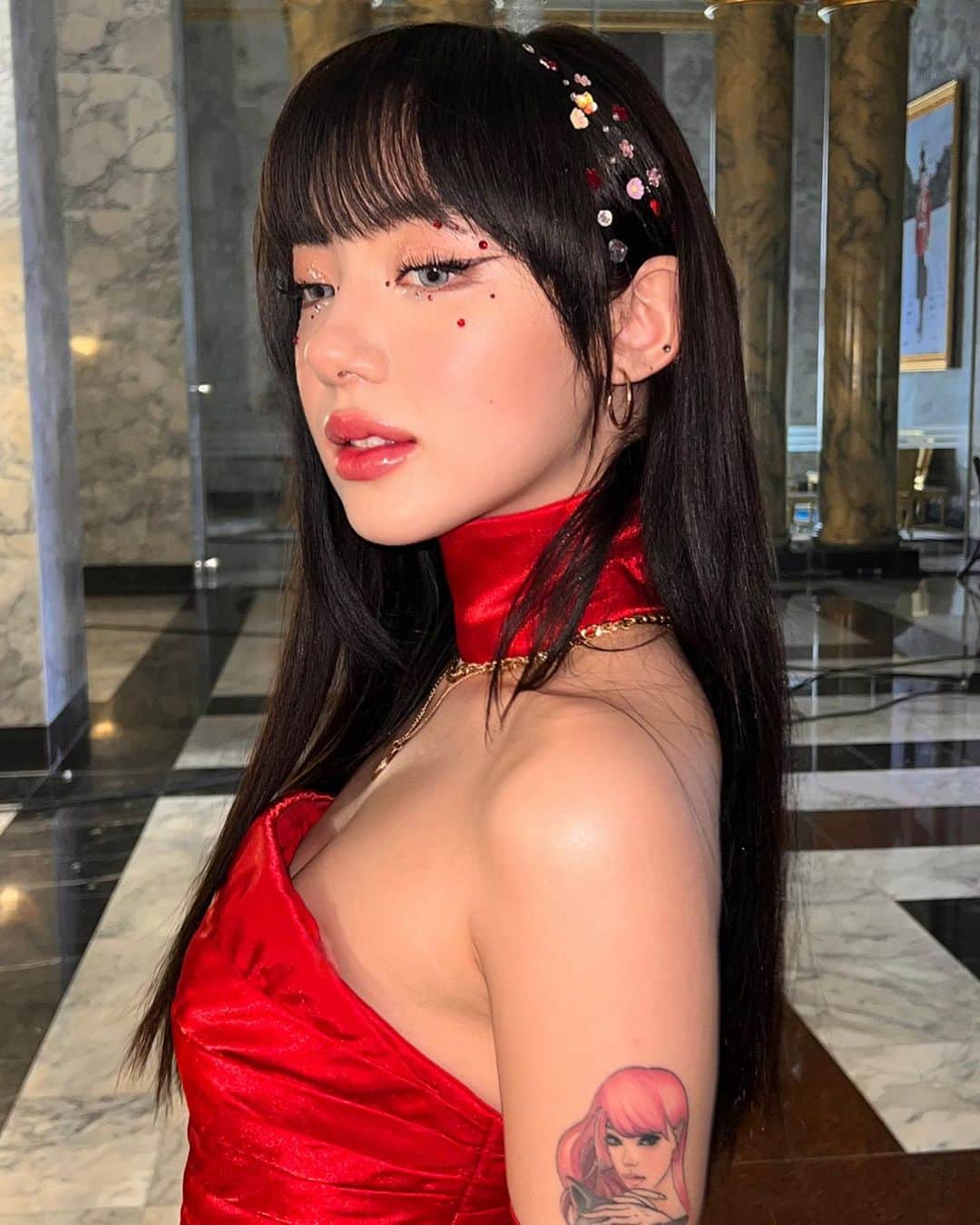 ヤンニーン・ワイゲルさんのインスタグラム写真 - (ヤンニーン・ワイゲルInstagram)「Why u so obsessed w me🏹💔」9月12日 22時01分 - jannineweigel