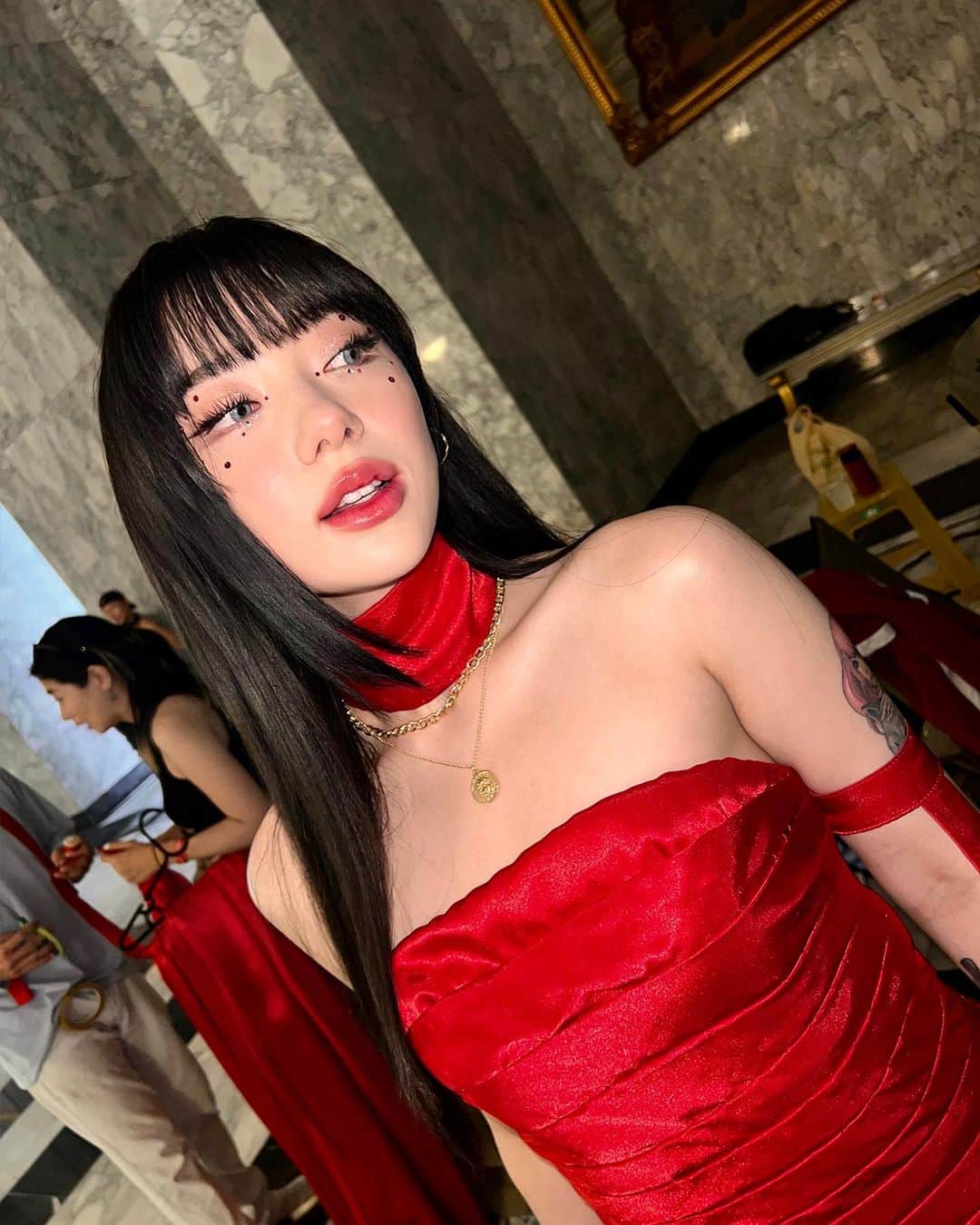 ヤンニーン・ワイゲルさんのインスタグラム写真 - (ヤンニーン・ワイゲルInstagram)「Why u so obsessed w me🏹💔」9月12日 22時01分 - jannineweigel