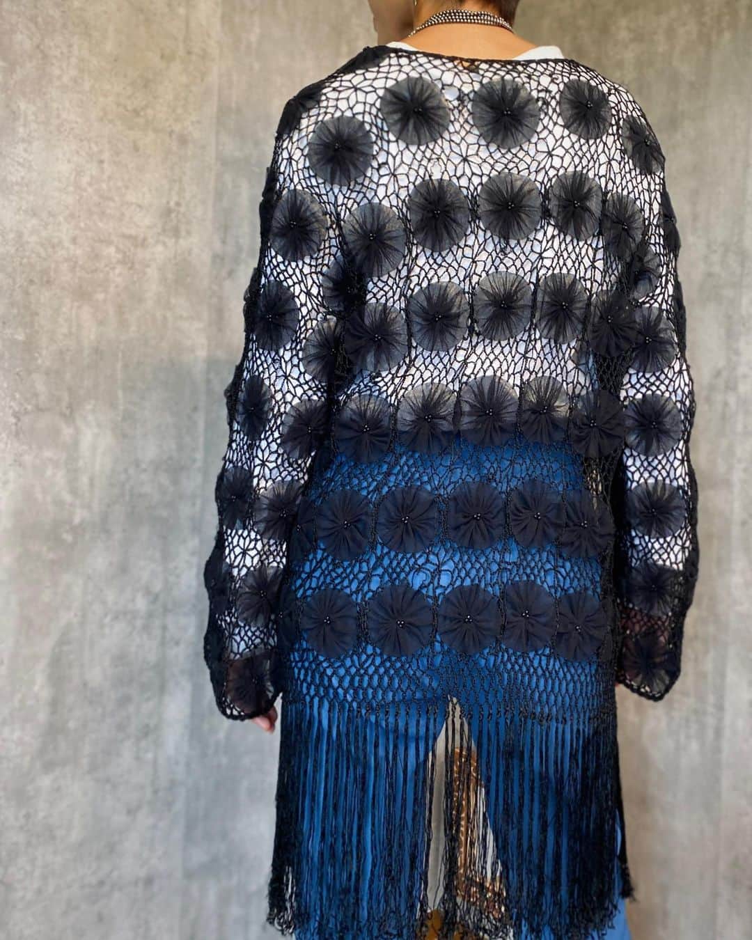 Chief used&vintageさんのインスタグラム写真 - (Chief used&vintageInstagram)「Online Store New Arrival 🔘 “1980s Crochet Fringe gown” オンラインストアにて販売中  秋口に活躍する羽織ものが オンラインストアに入荷しております。 こちらは1980sのクロシェガウン。 長袖をレイヤードしていただくと　 美しいデザインがより強調されて素敵です。  詳細はタグ付けよりご覧くださいませ。」9月12日 22時02分 - chief_vintage_
