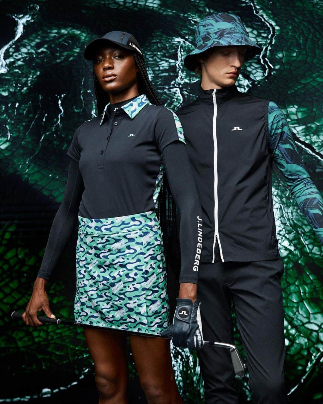 Jリンドバーグのインスタグラム：「Conquer the greens in our new golf arrivals, featuring a seasonal print inspired by the iconic scenery of Death Valley, California.」