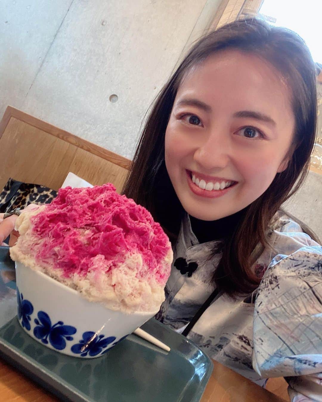 のインスタグラム：「友に感謝✨✨  私は本当に周りに恵まれてるなぁ🥰  #沢井はかき氷です #🍧  #かき氷 #かき氷大好き  #かき氷は人を幸せにする #🧡　 　 #笑顔溢れる毎日を  #明日もきっと素敵な一日 #🍀」