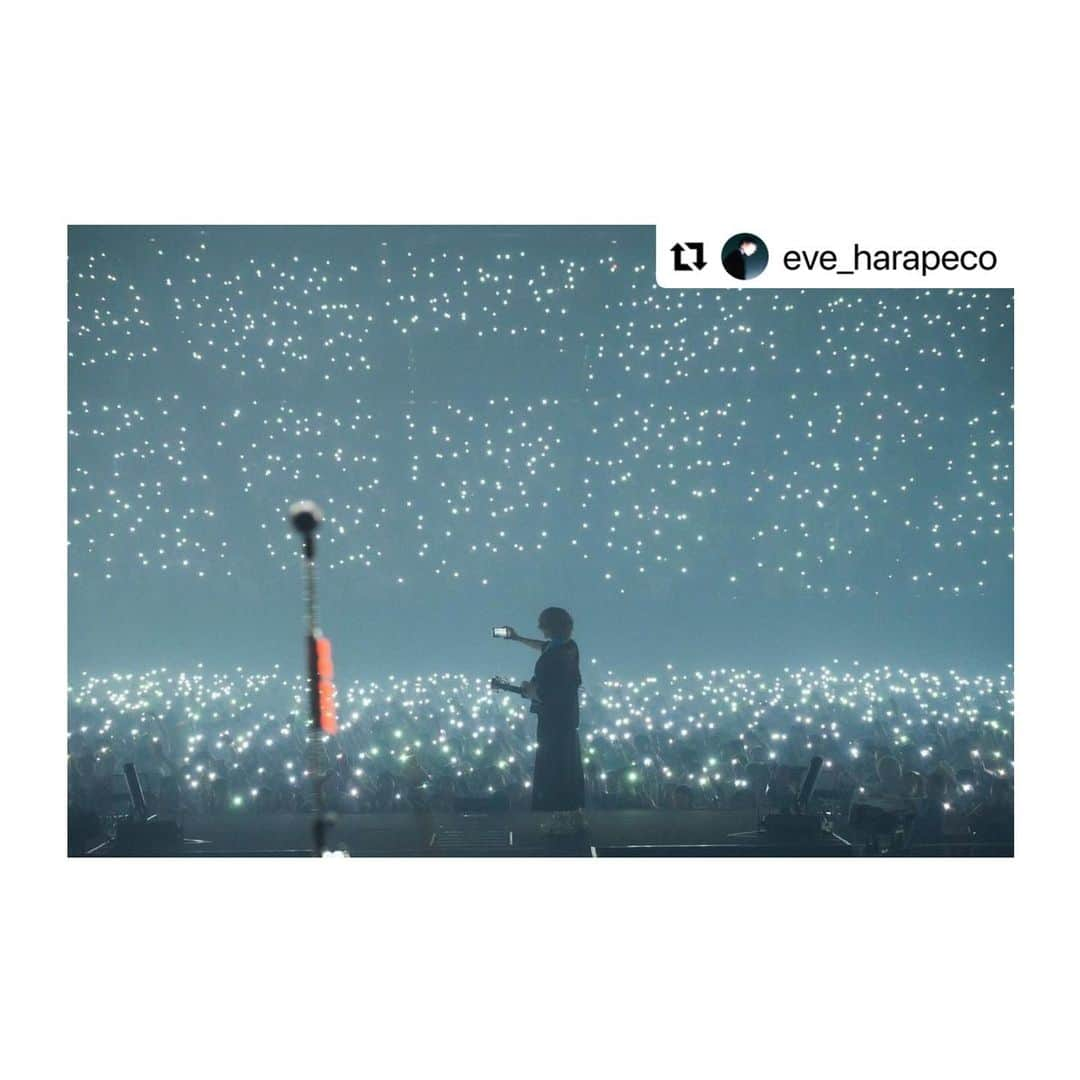 飯束ゆうこさんのインスタグラム写真 - (飯束ゆうこInstagram)「ㅤ Eve Arena Tour 2023【虎狼来】/@eve_harapeco  ㅤ 8/19,20 大阪城ホール 8/26,27 ぴあアリーナMM  4days ヘアメイクで入らせていただきました🙏  声出しが本格的に戻ってきたことで 客席からの反応がダイレクトに感じられて、それがやり甲斐にも次の公演へのモチベーションにもなった今回◎ ㅤ Eveくんの "最高なものを届けたい・来てくれたみんなを楽しませたい" そんな精神がより具現化された公演だったような気がします。 ㅤ 「君に世界」の歌声と景色は、本当に感動的だった✨ 11月の追加公演も楽しみ☺︎ 今回もありがとうございました！ ㅤㅤ photo: @takeshiyao」9月12日 22時09分 - iitsukayuko