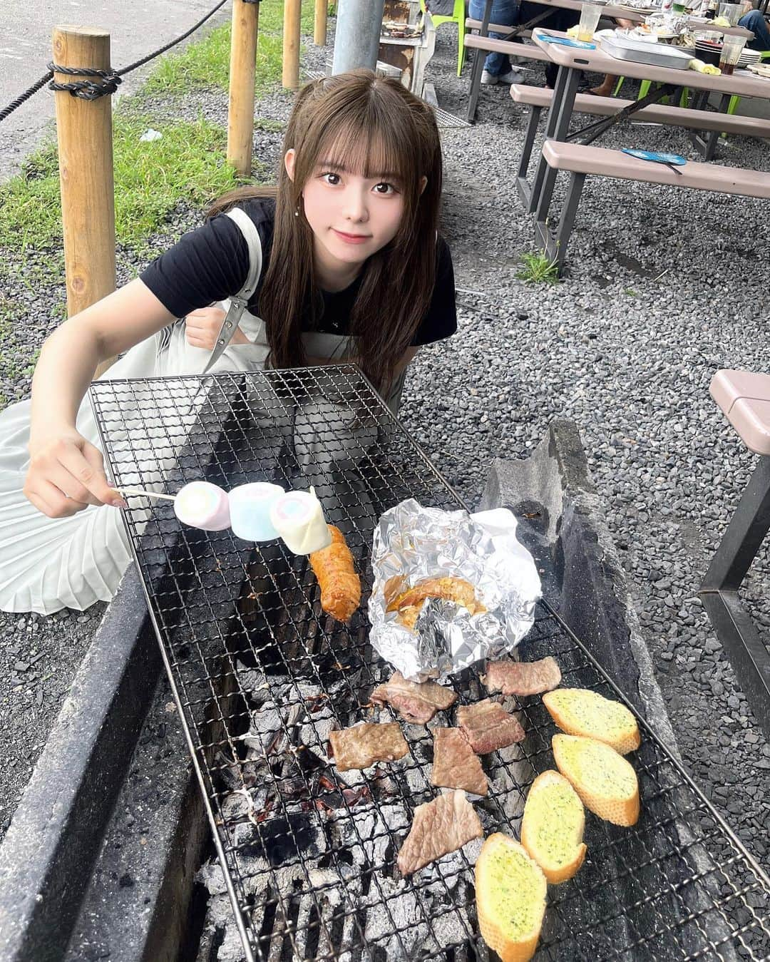 大森莉緒さんのインスタグラム写真 - (大森莉緒Instagram)「・ ・ メロンだーいすき🤤🍈🍈  妹が好きな焼きマシュマロ☁️ 汗かきながら焼いてあげたよ🤣 ・ ・ #大森莉緒 #おーりお #おりおんず #おりおの食 #魚太郎 #メロン #マシュマロ #知多半島 #BBQ #ハーフツイン #food #ınstagood #instapic #good #instaphoto #패션 #코디 #오늘의코디 #오늘의패션 #전신샷 #코디스타그램 #옷」9月12日 22時11分 - rio.ohmori