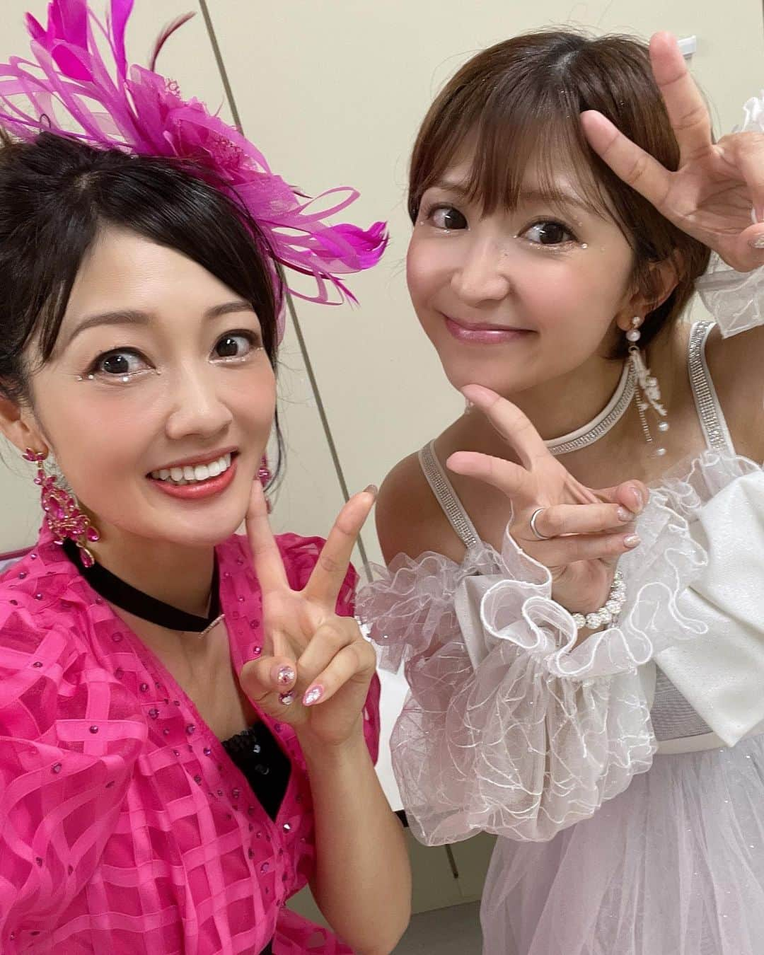 三好絵梨香さんのインスタグラム写真 - (三好絵梨香Instagram)「保田さんと矢口さん😚 @keiyasuda1206  @mariyaguchi_official   保田さんはプライベートでも 仲良くしてもらって🥹💕 本当に大好きで憧れの先輩🥹💕  当時、とっても後輩の私の話しを聞いてくれたり、 大変な時は大丈夫？って電話くれたり🥹 感謝してます💕 保田さんみたいな女性になれるように頑張ります🙇‍♀️💕  そして、矢口さんの変わらなすぎる可愛さと 美しさにもびっくり🥹💕  本当にハローの先輩達、、、 凄い❗️❗️❗️🫣💕 尊敬と同時に同じ空間にいる自分が 不思議で🫣💕  またご一緒できる日を楽しみにしてます🥹🫶💕」9月12日 22時20分 - erika.miyoshi