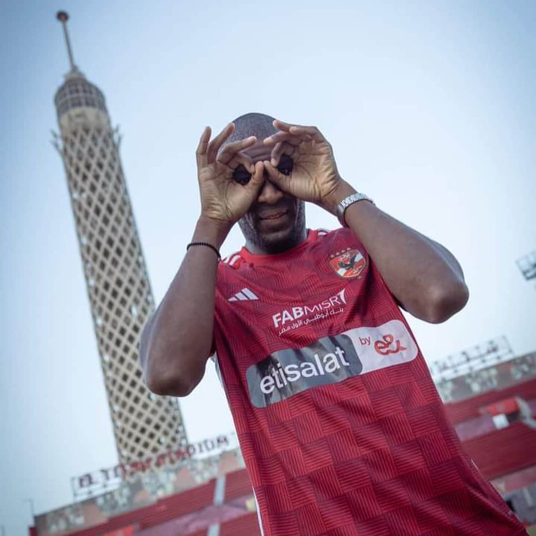 アントニー・モデストさんのインスタグラム写真 - (アントニー・モデストInstagram)「I am blessed and grateful, excited and motivated to honor our alliance and wear with strenght and courage the club of the century’s jersey @alahly   Proud to discover with humility and respect your culture which I am sure will enrich me sportingly, humanly and spiritually. Believe in my pride to develop myself on the African continent.  My first professional contrat and goal began with the symbol of the eagle of @ogcnice 🦅. The experience that I have stored in 16 years takes me to Egyptian land, in the club of the century the greatest @alahly with the symbol of the eagle 🦅 Our story begins together and now.  Thank you to all fans from Al Ahly for  the warm welcome you give me, i can’t wait to play for you! I will do everything I can to give it back to you.  To my new coach who knew how to convince me and believe in me, the staff and the people from every part of the club.  I look forward to meeting, learning and bonding with my teammates.  And finally To my dear agent @toutiz for supporting me again and again, for having found the project adapted to my motivations.  Anthony Modeste 🤓🦅」9月12日 22時16分 - anthonymodeste27