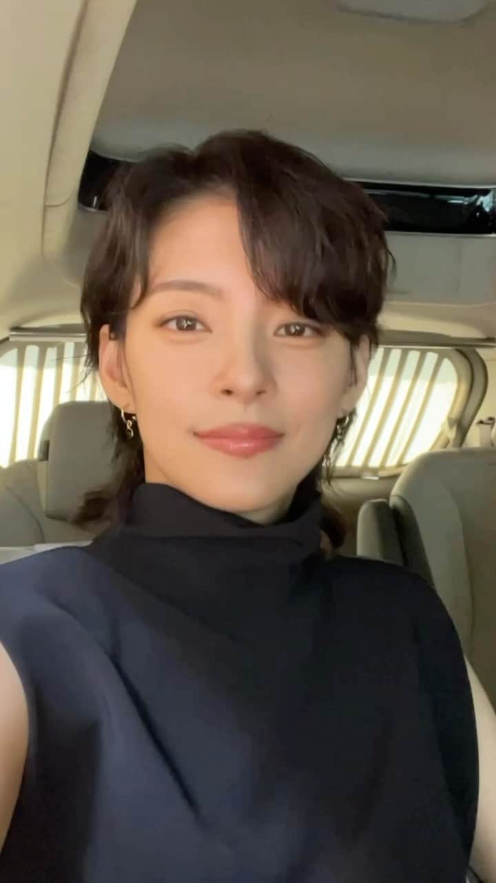 チョン・ヘインのインスタグラム：「Happy Tuesday🩵 Make up @makeup_jaein  Hair @bit.boot_hero」