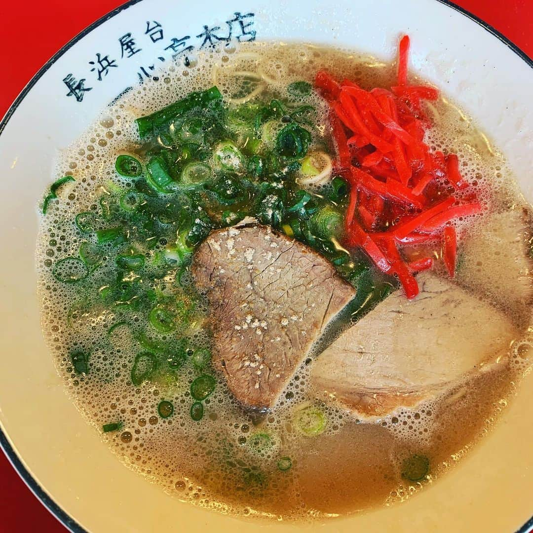 Chageのインスタグラム：「福岡キャンペーン ランチタイム🍜 #もちろんバリカタで。 #18日は大展覧会」