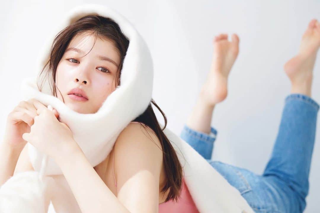 馬場ふみかのインスタグラム：「. ar 10月号 @ar_magazine  登場しております☺️」