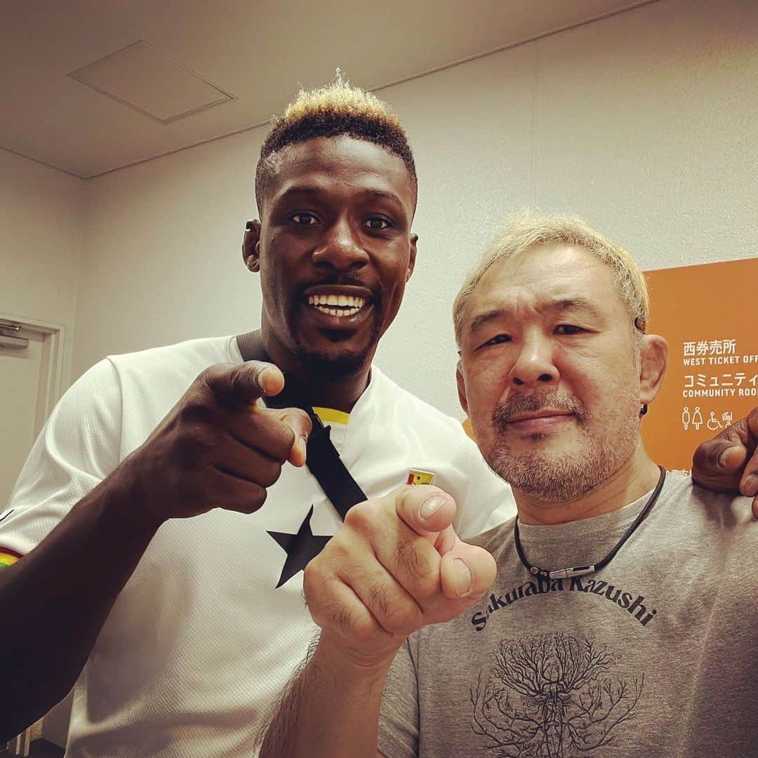 のインスタグラム：「. 【Haisam Rida🦒】 . ハイサム！　まだまだ強くなるんだから頑張ってね。 . あと、控室にあった忘れ物をインタビュースペースにまで届けたけど、そのままインタビュースペースに忘れていってたよ。どこに持って行けばいいんだよ！　2回忘れるってどういうこと????? . #桜庭和志 #ハイサムリダ #quintet」