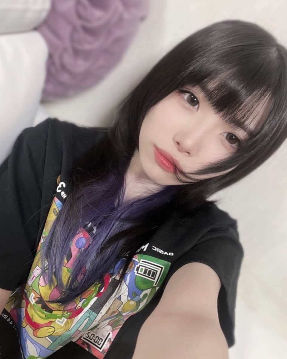 百合香（yurika）のインスタグラム：「New hair 💜  #pokemon #ヘアカラー #hair #インナーカラー #ウルフカット #ウルフカット女子 #ウルフ女子 #ウルフヘア #インナーカラーパープル」
