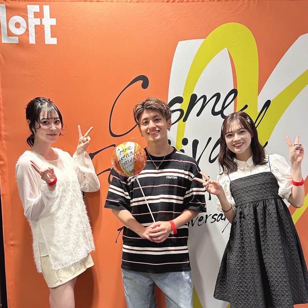 野口義斗さんのインスタグラム写真 - (野口義斗Instagram)「ロフトコスメフェスティバル 2023AW-1st-の展示会に参加して来ました🔥 @loft_cosme   今年で10年目になるそうで全国のロフトとネットストアで開催してるらしい…🥳  57ブースあった中で、デザインに惹かれたのが（@saltrain_official_jp）でクマのキャラクターヨンヨンが可愛いすぎた😂 韓国のオーラルケアブランドで歯磨き粉のパッケージもおしゃれだし、グレイソルトから採れたミネラル成分が配合されてるから、磨いた後もスッキリした感じが続いてめっちゃ良かった！！ ホワイトニングもオーラルケアにおすすめ⭐️  会場では  @yuina_ayano0416 さん、 @aoi0531.m さんにもお会いしました～📷  女の子が多かったけどメンズも女の子と一緒に使えるスキンケア・ボディケア等もたくさんあったのでまた使って投稿するよ～✨  #PR #ロフト展示会 #ロフトのコスフェス#ロフトコスメ」9月12日 14時55分 - yoshitooooo_0507