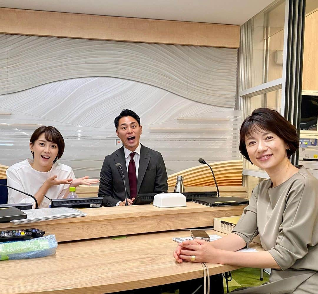 フジテレビ「プライムニュース イブニング」さんのインスタグラム写真 - (フジテレビ「プライムニュース イブニング」Instagram)「#イット ！は 15時45分スタートです   ●#年金未払い ２億円超…事務処理ミスの波紋 ●“ #月見商戦 ”本格化！卵不足は？人気の理由 ●速報！ #藤井七冠 が #王座戦 第２局 …竹俣解説 ●お得商品がさらに安くなる！ #激安スーパー 驚きの“１０円祭り”＆競りイベントに人殺到   #宮司愛海 @manami_miyaji   #木村拓也 @takuya.kimura0801 #立石修 #梅津弥英子 @yaeko.umezu   #宮家邦彦   #ガチャピン @gachapin_official #竹俣紅 @benitakemata_official   #山本賢太 @yamamoto_kenta.yamaken #フジテレビ #アナウンサー 公式HP：https://www.fujitv.co.jp/livenews_it/ FNNプライムオンライン：https://www.fnn.jp/」9月12日 15時13分 - livenews_it