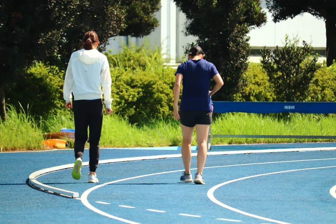 福島千里さんのインスタグラム写真 - (福島千里Instagram)「: 「夏は終わりだと思ったその時が、終わりなんじゃないかな」と、どなたかが言っていたような気がします…🤔  私たちの夏はまだまだ終わらない🌞 がんばりましょう♪」9月12日 15時35分 - chisatofukushima0627