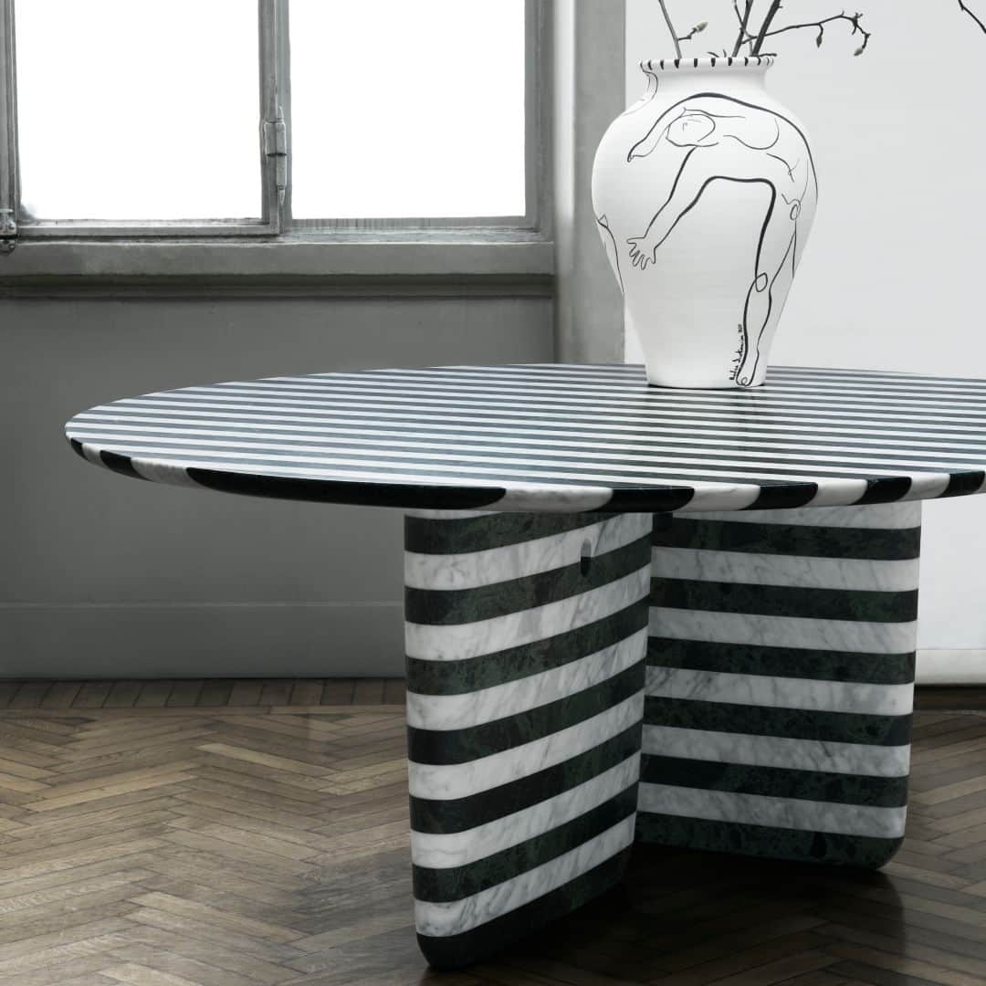 のインスタグラム：「A work of art in itself, Tobi-Ishi table.  @barberosgerby Ph @tommasosartori_studio  #bebitalia #design #Milan #Italy」