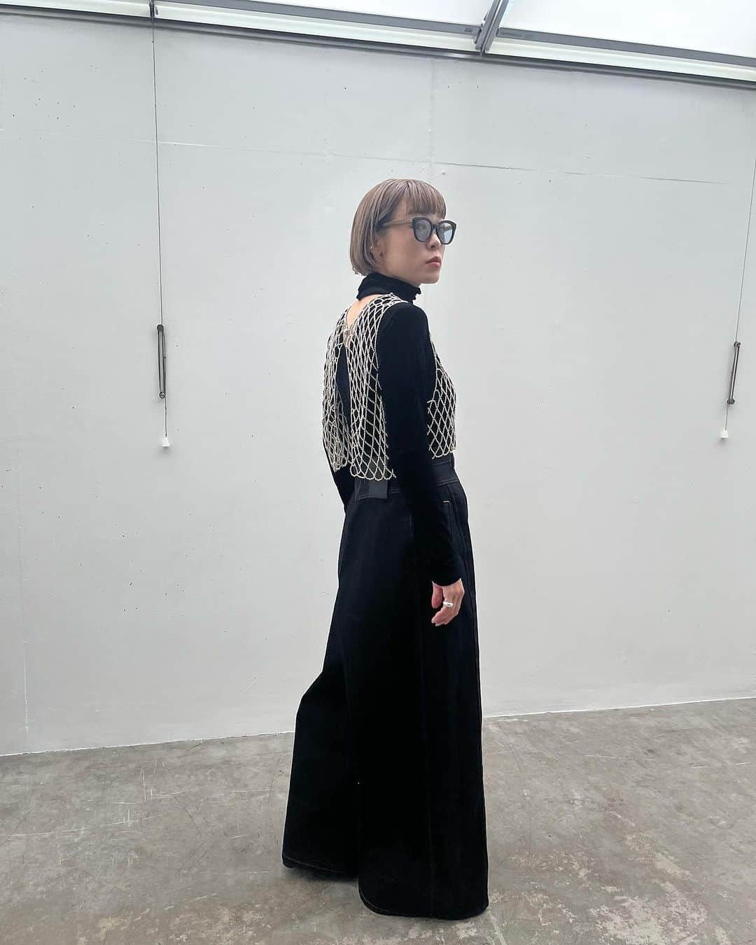 のインスタグラム：「@chikakisada midwest exclusive beads vest silver / clear,pearl」