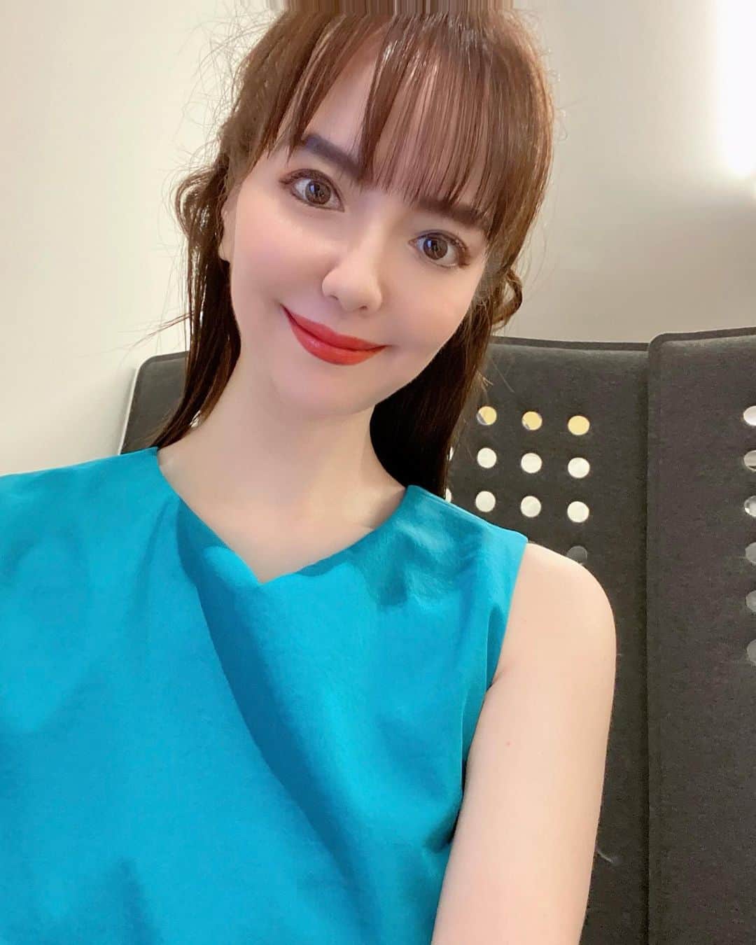 のインスタグラム：「明日はお昼間からオンエアです📺よろしくお願いします😊  #bs」