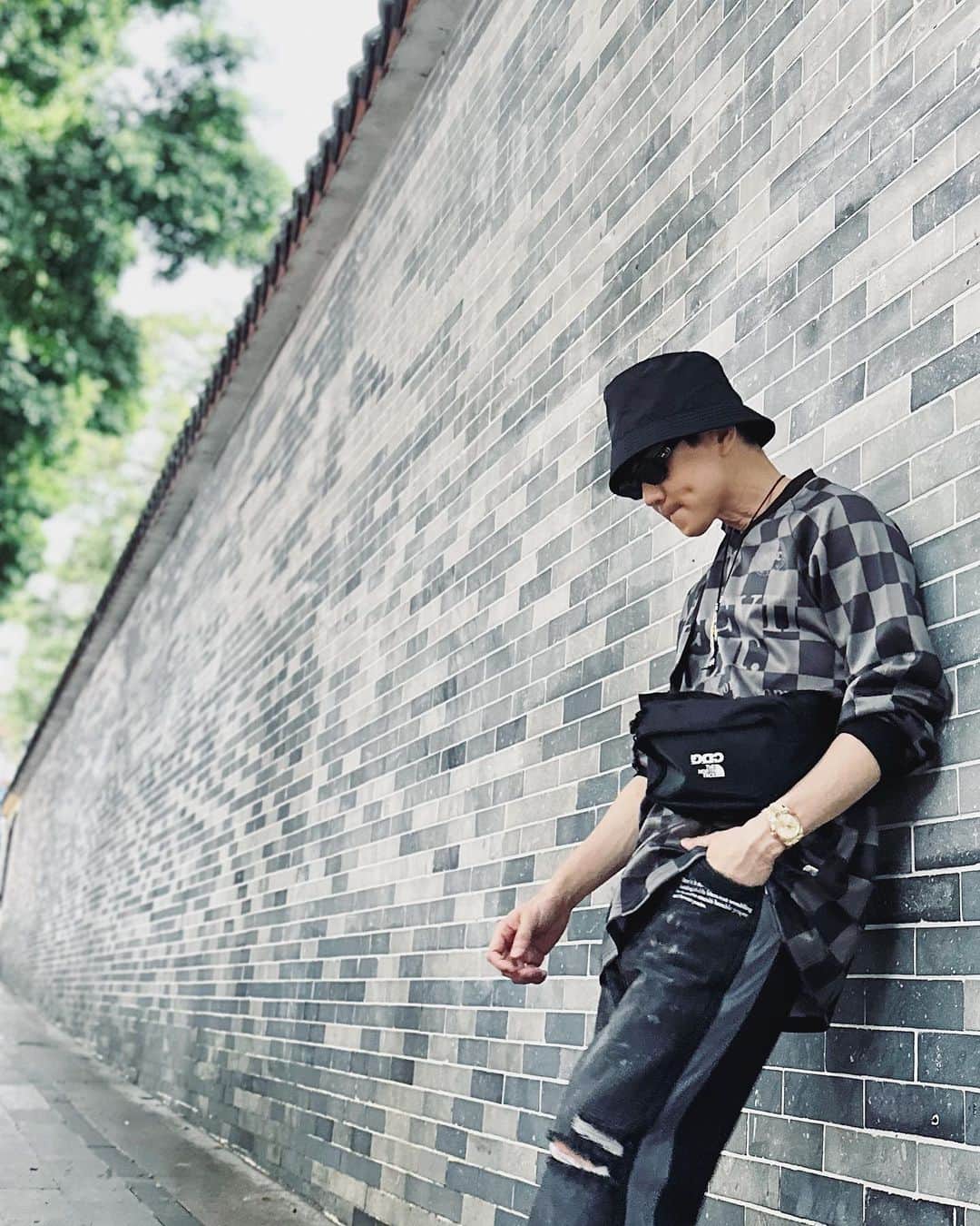 林俊傑さんのインスタグラム写真 - (林俊傑Instagram)「Guangzhou, Bruce Lee’s hometown  廣州，李小龍的故鄉  #roadtoJJ20 #belikewater」9月12日 16時30分 - jjlin