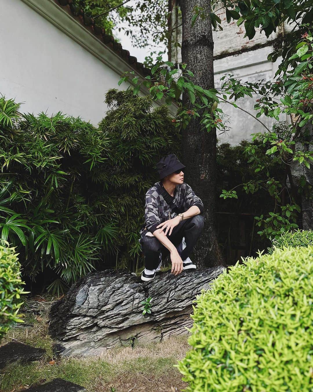 林俊傑さんのインスタグラム写真 - (林俊傑Instagram)「Guangzhou, Bruce Lee’s hometown  廣州，李小龍的故鄉  #roadtoJJ20 #belikewater」9月12日 16時30分 - jjlin