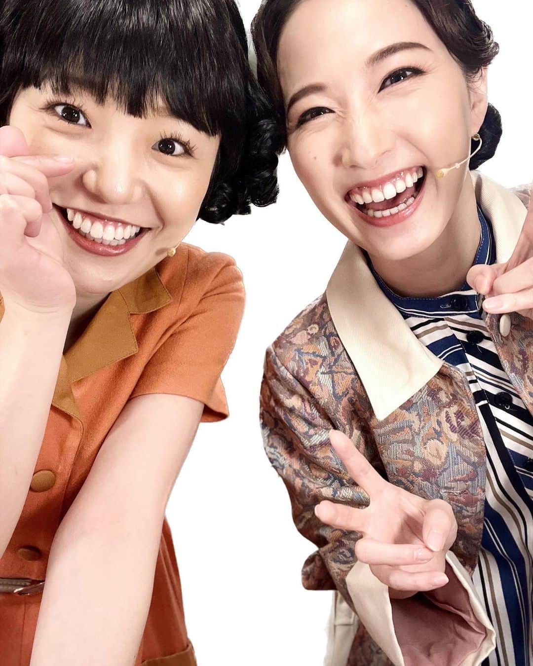 のインスタグラム：「. なな，おかえりっ🖐️🕊️  前にも増して パワーアップしてるような気さえする( ¨̮ )👌  本日もご観劇ありがとうございました😊  「生きる」の物語は， 本当に考えさせられる。 どうやって日々を大切に過ごしていこうかって思う，心に響く作品🕊️  より多くの方にこの作品が届きますように。  また明日！！！🖐️  みりおん。 #ミュージカル生きる #新国立劇場 #楽屋は2人部屋ですわよ💁‍♀️💁‍♀️」