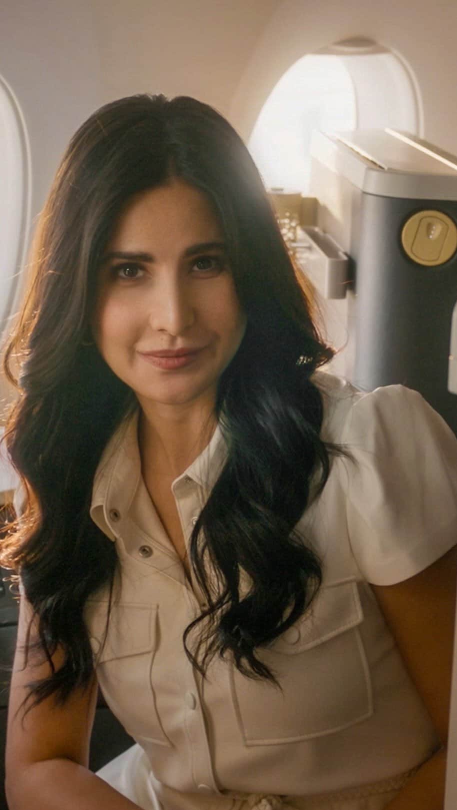 カトリーナ・カイフのインスタグラム：「It’s great to be back together @KatrinaKaif, our new brand ambassador. We are looking forward to an experience with just a little more with you onboard @etihad」
