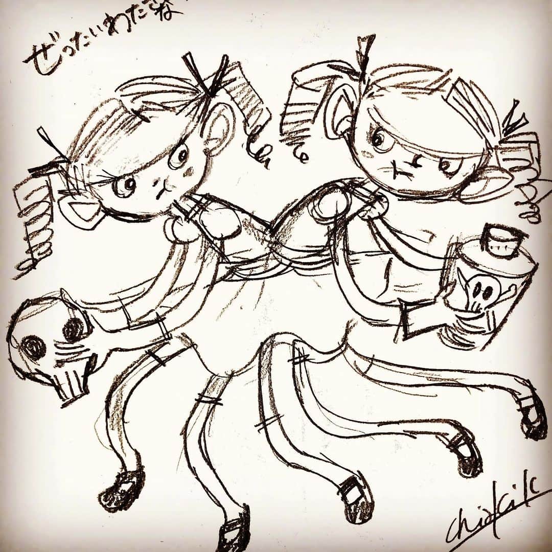 チアキコハラのインスタグラム：「死んでも絶対渡さない　💀  I'll never give it up even if I die  #chiakikohara  #チアキコハラ #illustration #roughsketch #twins」