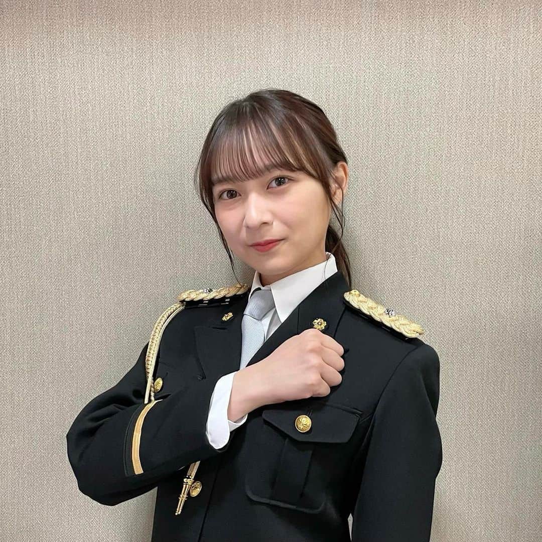 鈴木絢音のインスタグラム：「父が喜んでくれそうな お写真なのに、すっかり載せ忘れておりました。 テレビCM見かけたら、ご一報くださいね。」